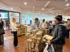 Molte le persone a caccia dell'affare al Città Fiera