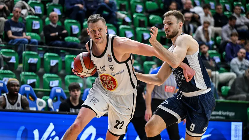 Enorme prestazione di Eimantas Bendzius. Foto Petrussi