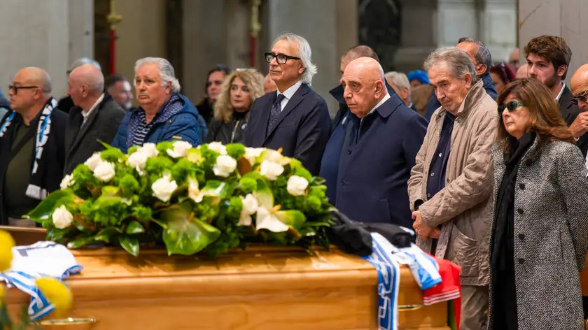 Duomo gremito per l'ultimo saluto a Giovanni Galeone (foto Petrussi)