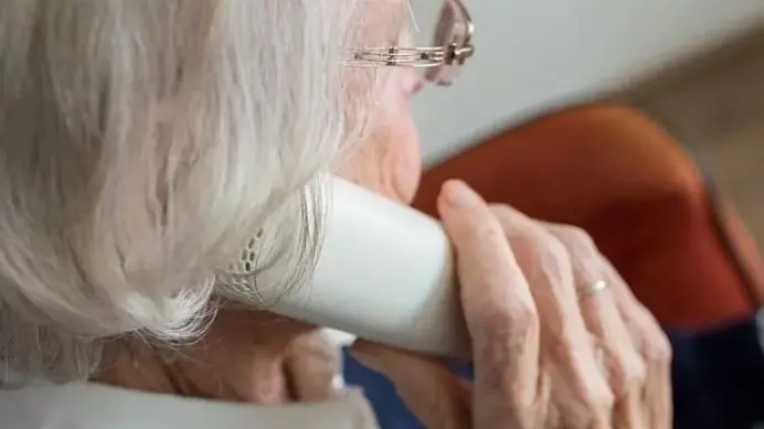 Le due anziane sono state contattate telefonicamente dai truffatori