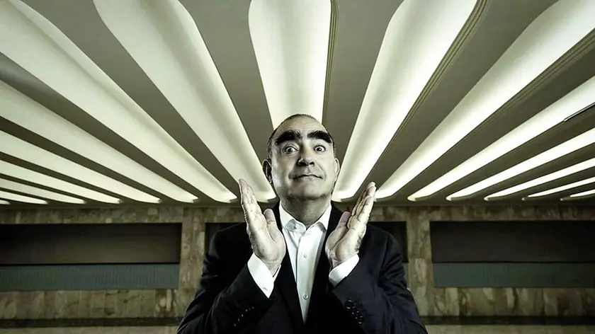 Elio, al secolo Stefano Belisari, che sarà al Teatro Paolo Maurensig di Feletto Umberto