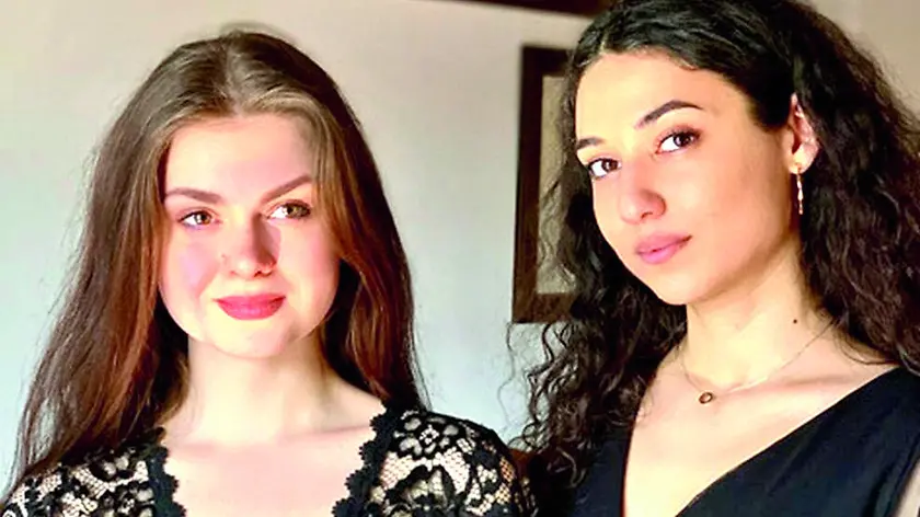 La violoncellista Iryna Bobyreva e la pianista Iryna Lytvynenko