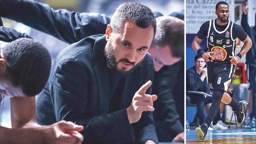 Coach Adriano Vertemati durante un time out a Cantù, a destra Antonhy Hockey