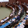 Un momento dei lavori dell’aula, mentre esamina il codice regionale del Commercio e del Turismo