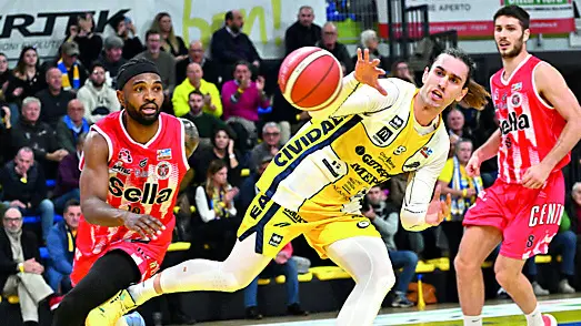 Martino Mastellari, grande protagonista contro Cento foto petrussi