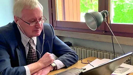 Giorgio Paccagnella mentre discute la sua tesi di laurea