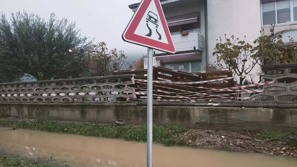 Allagamenti nella zona di Brazzano, vicino al crollo (Fain)