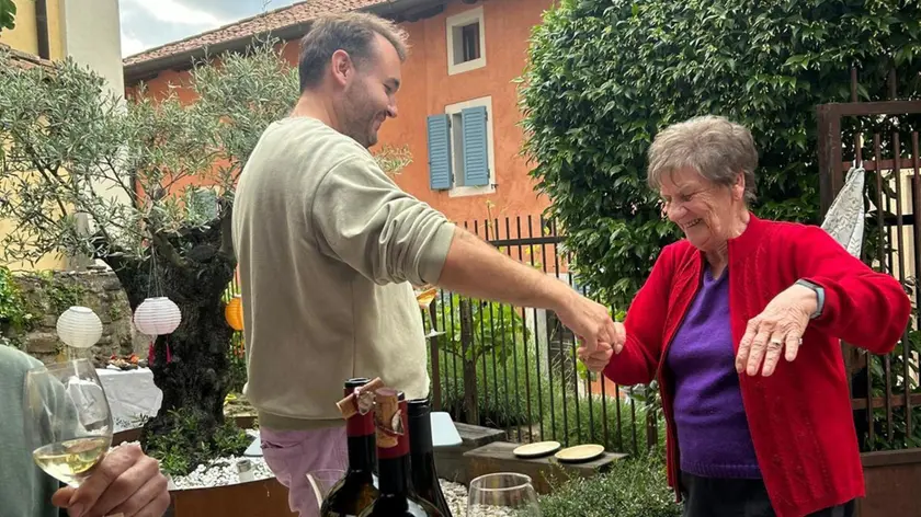 Guerrina Skocaj con Quirin Kuhnert (foto Ansa/Il Goriziano)