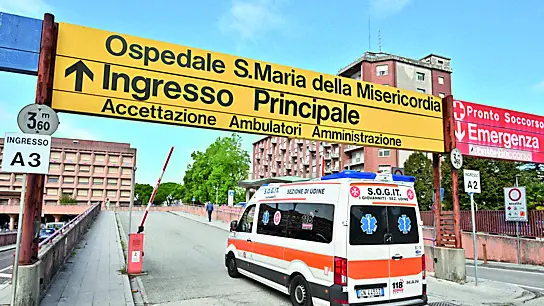 In due sono stati trasferiti al pronto soccorso dell'Ospedale di Udine (foto d'archivio)