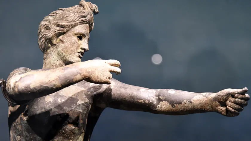 Uno dei bronzi di San Casciano in arrivo ad Aquileia