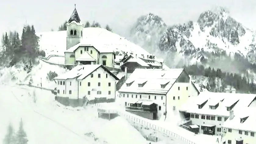 Il Monte Lussari completamente imbiancato