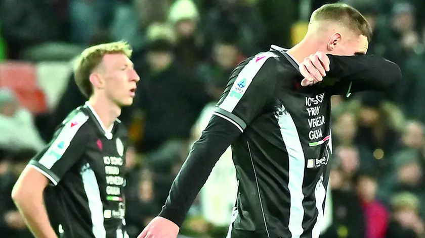 Lo sconforto di Jakub Piotrowski, uno dei bianconeri utilizzati solo nella ripresa da Runjaic (foto Petrussi)