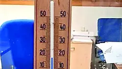 Il termometro segna 17 gradi. Questa la situazione lunedì mattina agli sportelli del cup dell’ospedale