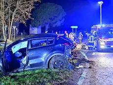 L’auto su cui viaggiava il 53enne Francesco Cignolini dopo il sinistro