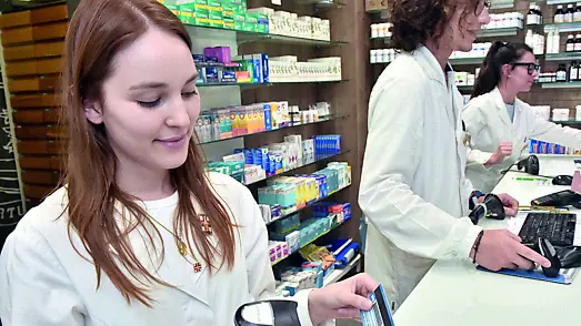 La misura riguarda le farmacie dei comuni fino a 15 mila abitanti