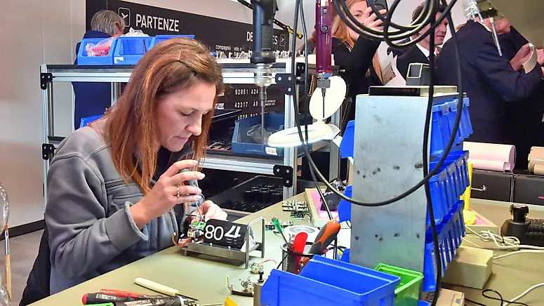 L’assemblaggio del Cifra 3. Foto Petrussi