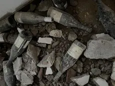 Le bottiglie della riserva finite sotto la frana a Cormons