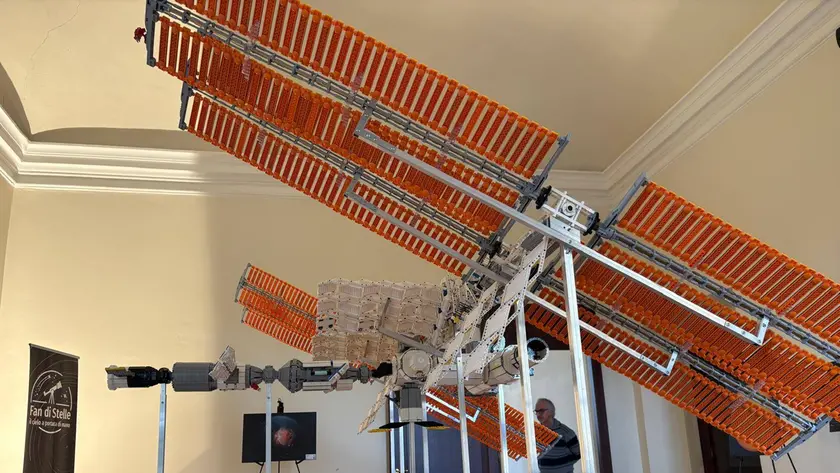 La Stazione spaziale internazionale realizzata coi Lego da Cosmo è esposta a Fotoart