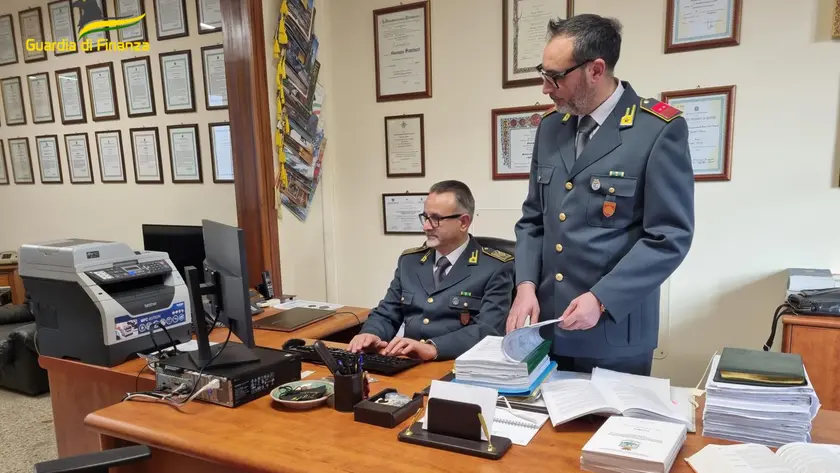 La Finanza ha condotto l'indagine sui presunti investimenti fasulli in Romania