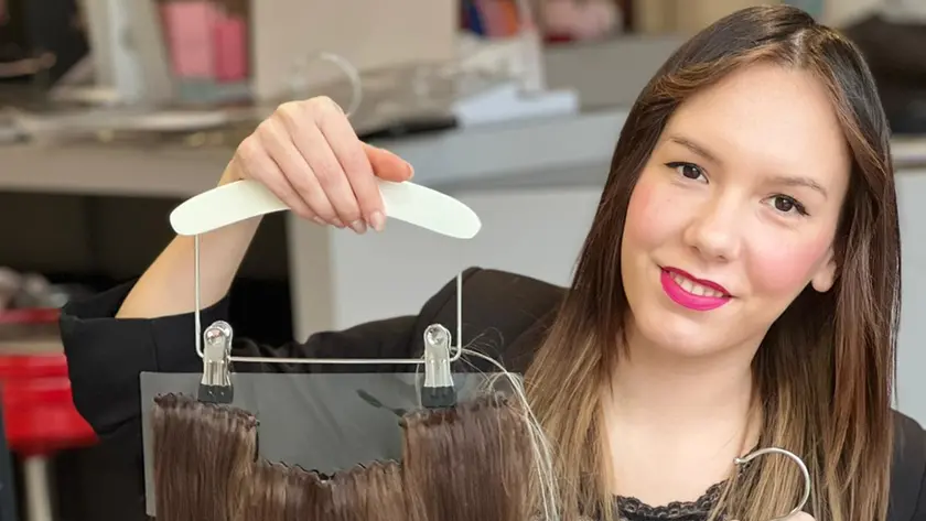 La parrucchiera Chiara Lombardo lavora nell'Isontino e partecipa alla serie “The Lookmaker Institute”, talent in onda su Mediaset