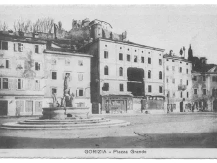 Piazza Vittoria in una foto d’epoca