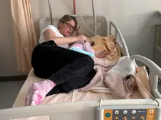 La foto postata da Federica Pellegrini in ospedale con la figlia Matilde