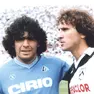 Calcio. Zico e Maradona si sono sfidati al Friuli: finì 2 - 2, l'argentino segnò due gol, uno di mano. Il Galinho protestò a fine gara e venne squalificato per sei giornate.