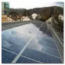 Impianto fotovoltaico su un tetto.