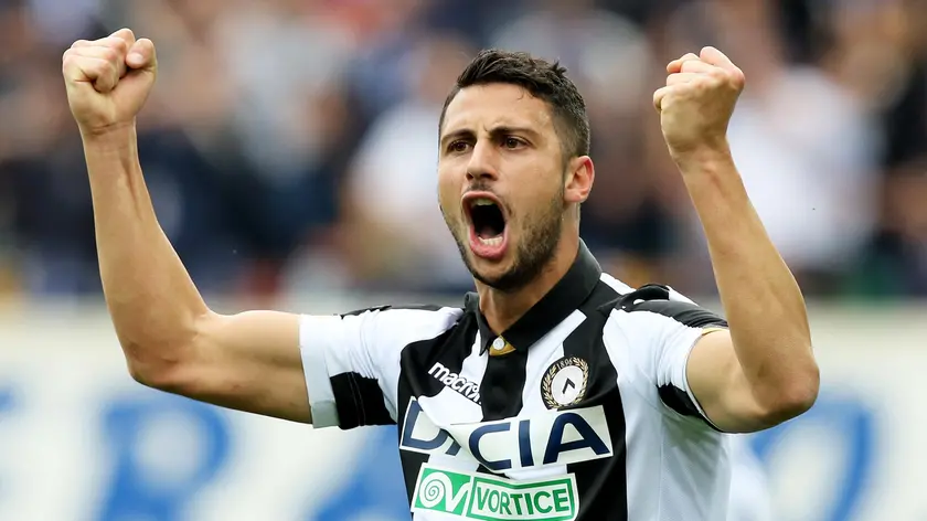 Rolando Mandragora con la maglia dell'Udinese