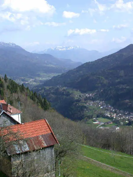 Una veduta della Val Degano (Carnia) dalle alture di Givigliana e Tors. Foto pubblicata il 06.08.2015