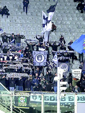 I tifosi dell'Udinese in trasferta a Firenze. Foto Petrussi