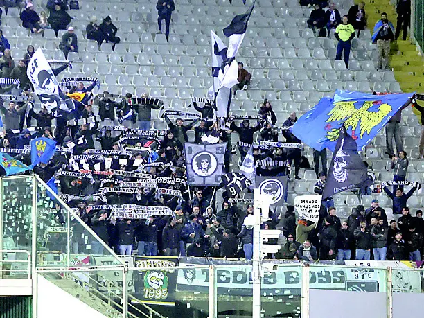 I tifosi dell'Udinese in trasferta a Firenze. Foto Petrussi