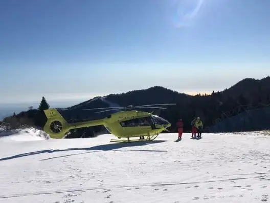 A Piancavallo è intervenuto l'elicottero del pronto intervento medico (foto d'archivio)