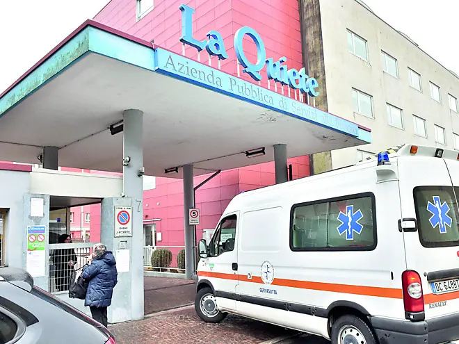 Sopra l’ingresso de La Quiete a Udine