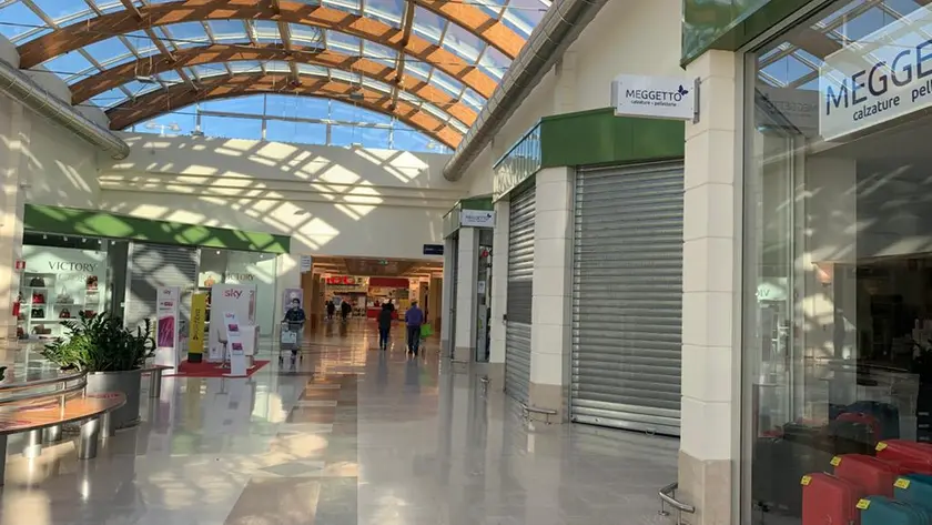 Gli interni del Centro commerciale Bennet di Pradamano in una foto d'archivio