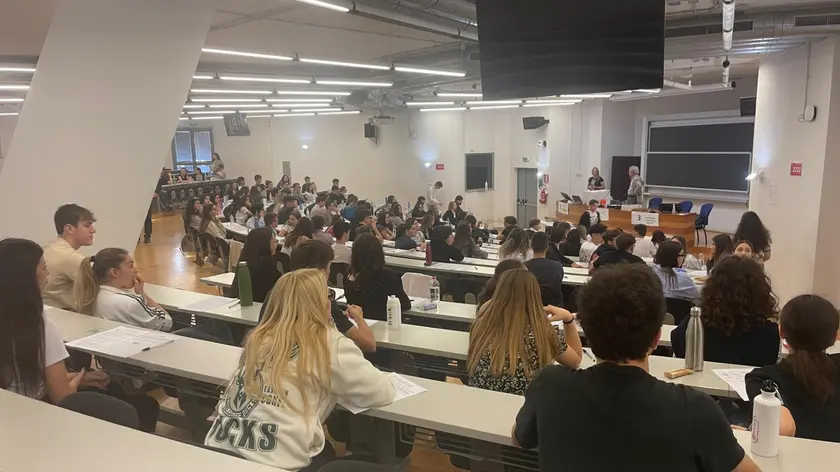 Candidati all'Università di Trieste durante il test