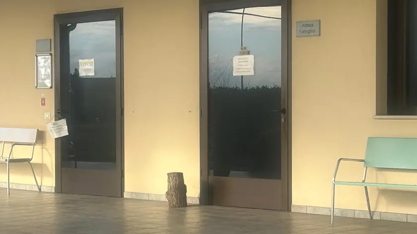 Neonato morto in ospedale: otto indagati