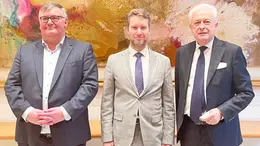 Da sinistra Kris Wijnendaele, Technical director EPF, Matti Rantanen, Managing director EPF e Paolo Fantoni, presidente Assopannelli di FederlegnoArredo