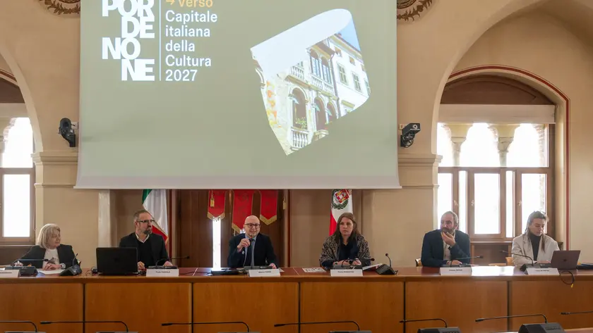 Gli intervenuti all’incontro in sala consiliare