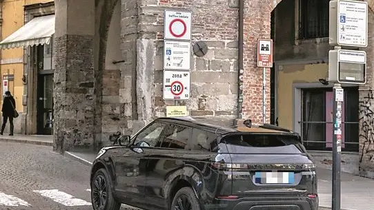 L’ingresso in via Manin ©Foto Petrussi