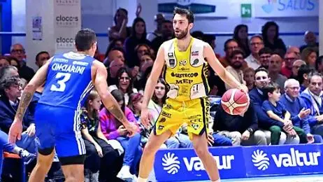 Luca Cesana in azione con la maglia della Gesteco Cividale (foto Petrussi)