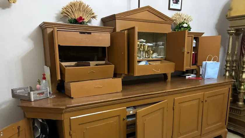 I cassetti svuotati dai ladri