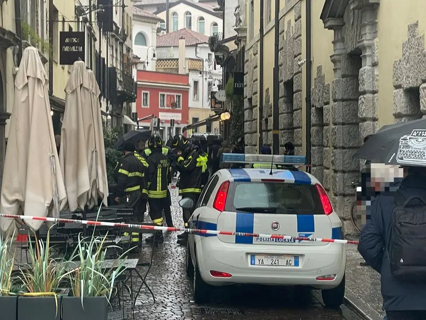 I soccorsi in via Pelliccerie