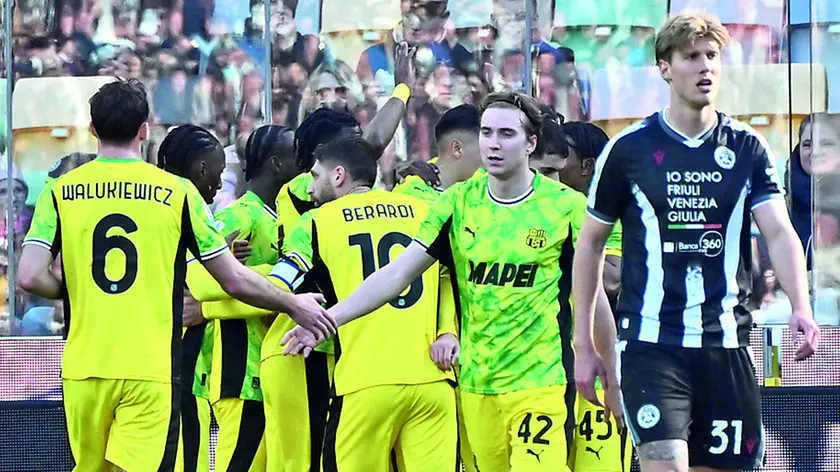 La gioia dei calciatori del Sassuolo a Udine (foto Petrussi)