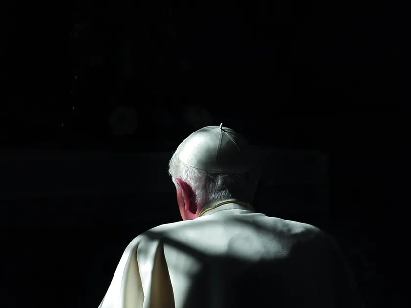 PapaBenedettoXVI in preghiera ©Vatican Media