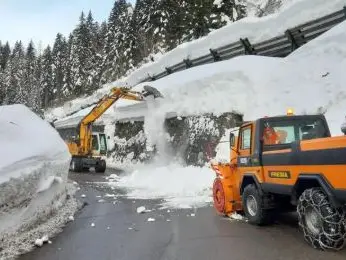 Fenomeni valanghivi potranno interessare anche le vie di comunicazione sopra i 1.000 metri