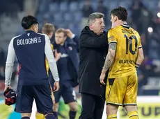 Mister Kosta Runjaic consola Nicolò Zaniolo (foto Ansa)