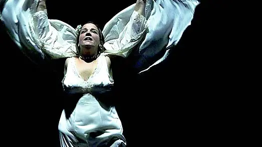 Una protagonista dello spettacolo “L’angelo del focolare"