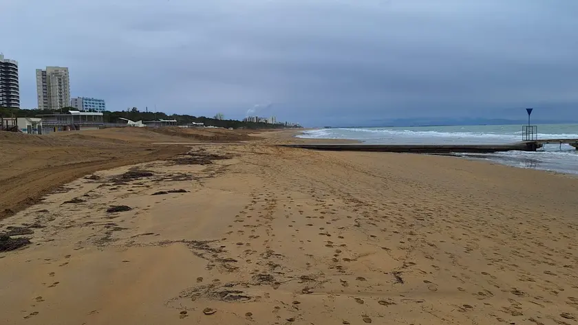 I danni causati dalle ultime mareggiate a Lignano