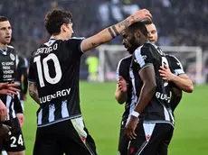 La squadra esulta dopo il 2-0 (foto Petrussi)